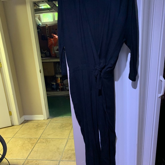 Dress clothes - Picture 2 of 8